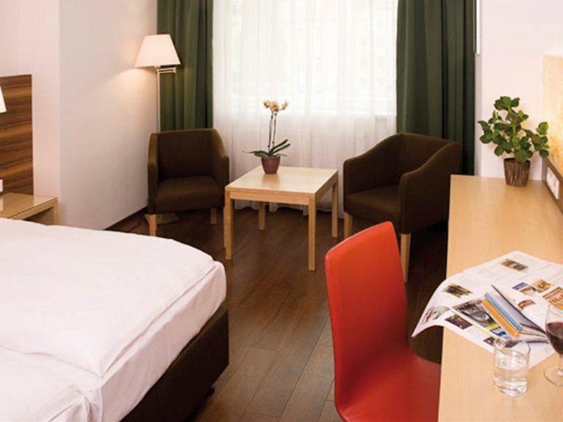 Austria Trend Hotel Beim Theresianum Wien Bilik gambar